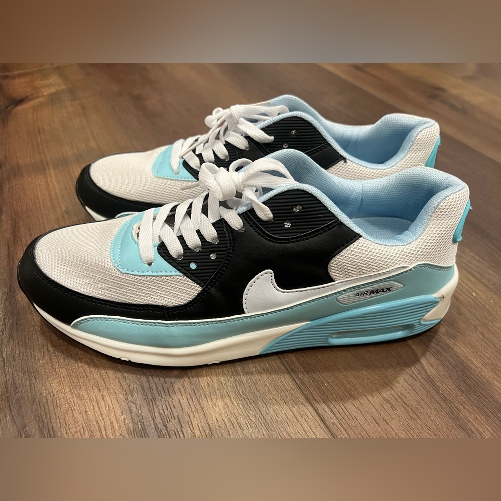 Air Max Nike knockoffs from boutique. Size 10🩵🖤🤍